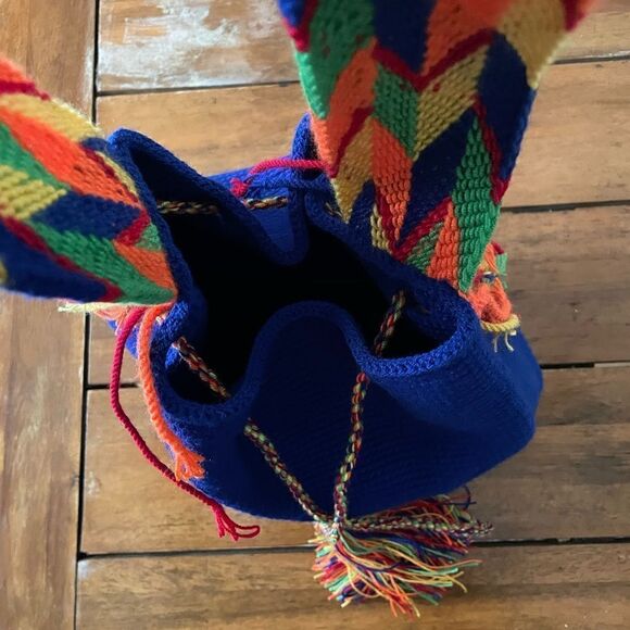 Authentic Handwoven Wayuu Tribe Bag/Handmade in Colombia blue / multicolor boho - Picture 3 of 9